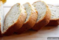 Moist Banana Bread Recipe with Brown Sugar and Walnuts