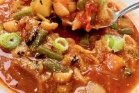 Classic Minestrone Soup Recipe: Hearty Italian Vegetable Stew