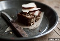 Moist Apple Harvest Loaf with Cinnamon Streusel