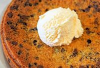 Ultimate Pizookie Recipe: Gooey Skillet Cookie Dessert Guide