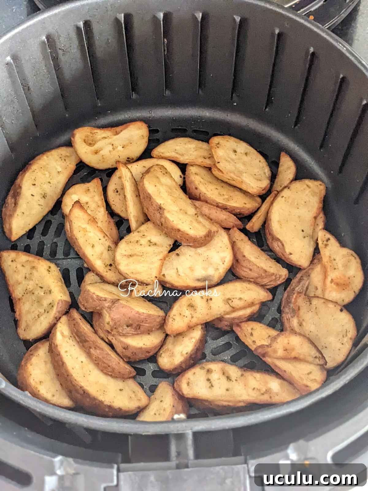 frozen potato wedges after air frying in air fryer basket