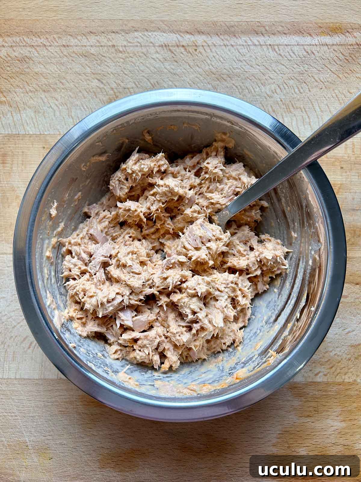 mixed spicy tuna in bowl