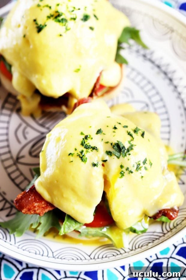 BLAT Eggs Benedict