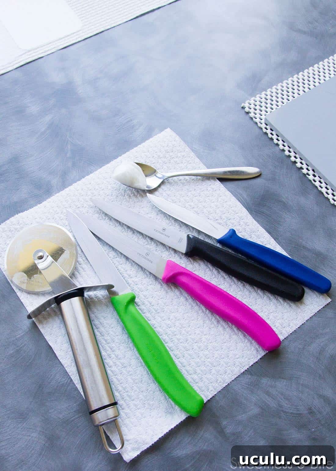 Small sharp knives and a pizza cutter wheel.