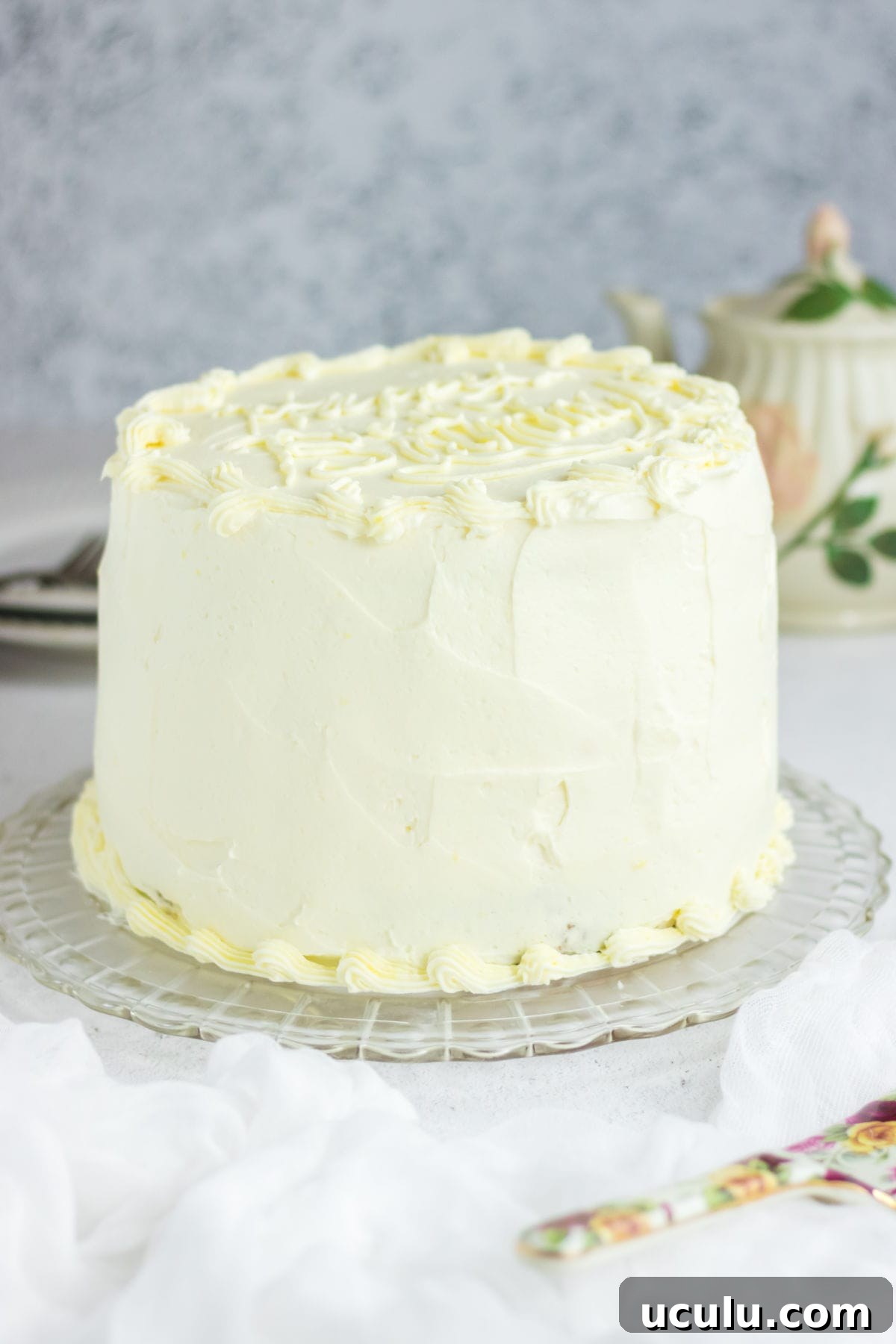 Side view of finished cake showing height.